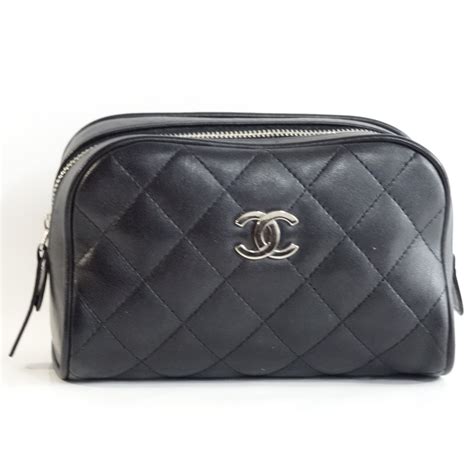 trousse chanel offerte|chanel petite.